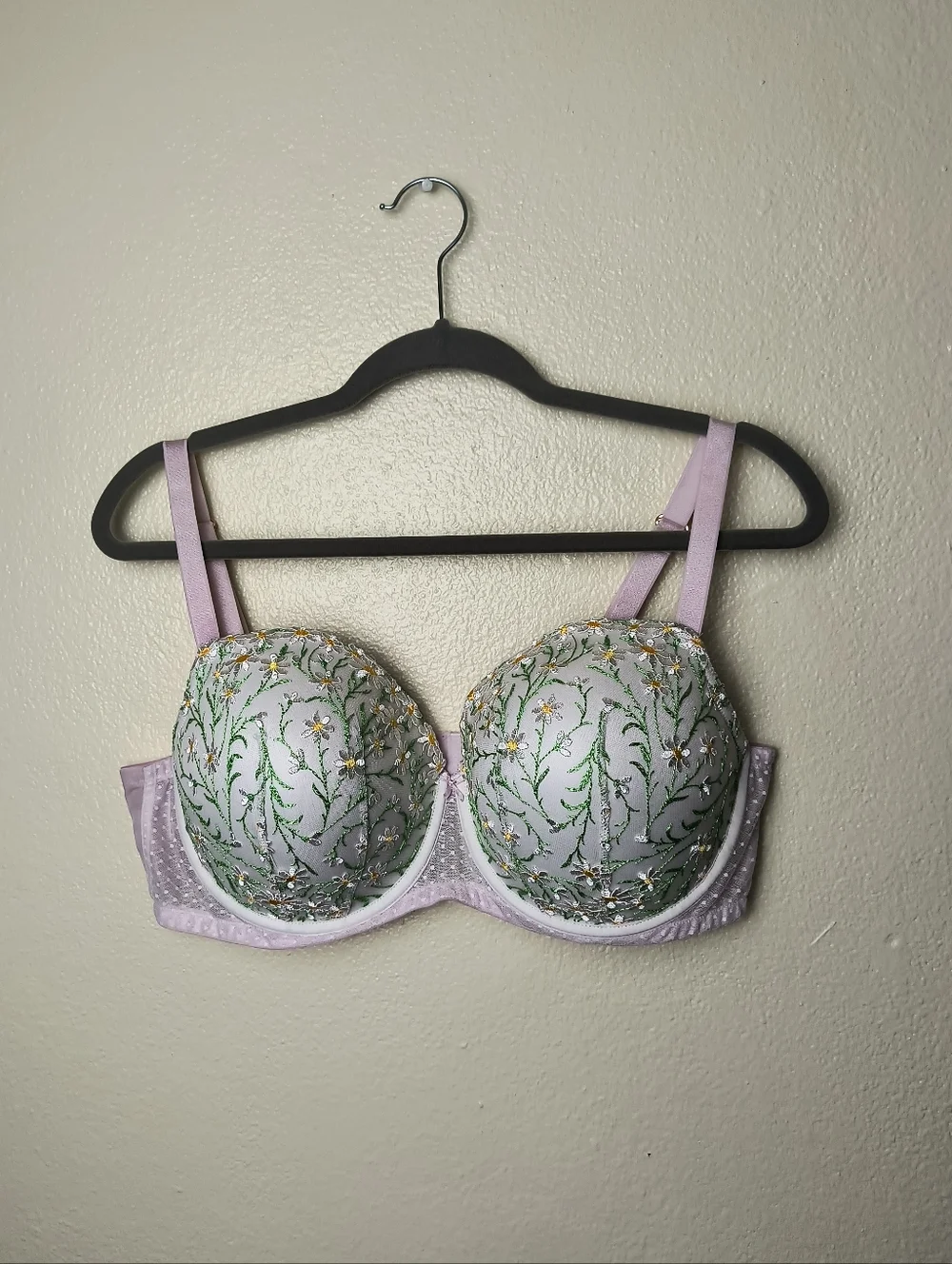 Victoria's Secret 40DD Lavender Balconette Bra with Green Floral Embroidery